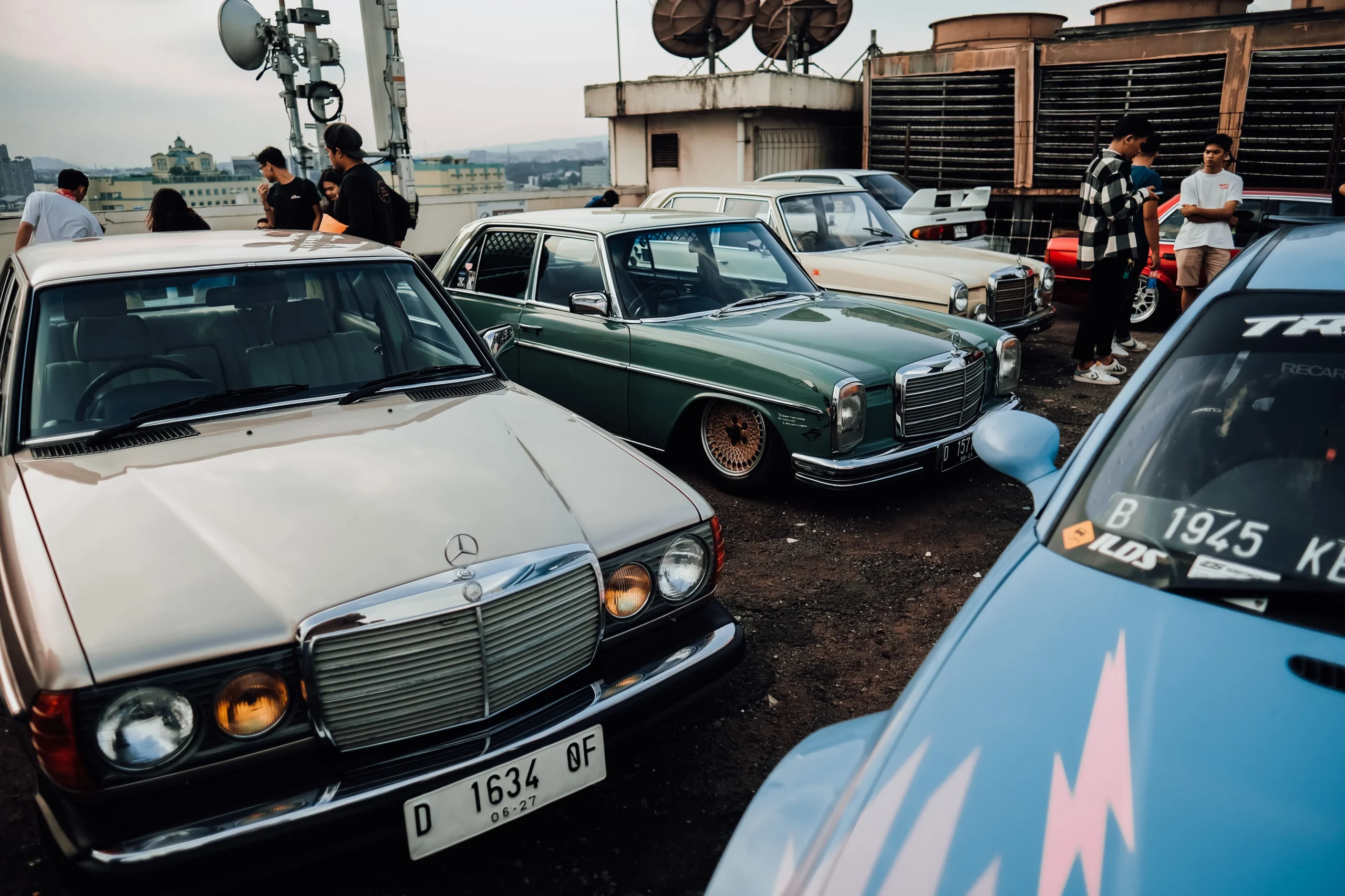 Expert Car Buyers Brisbane South inspecting used vehicles